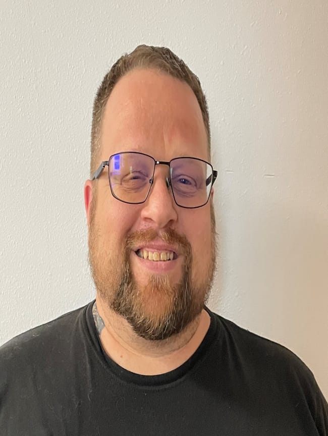 Scott W - 650x864